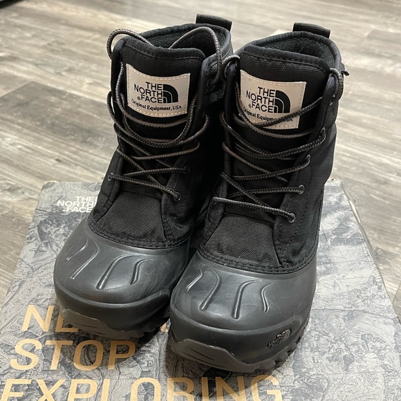 Women’s The North Face winter boots. Size 6. - Picture 1 of 5